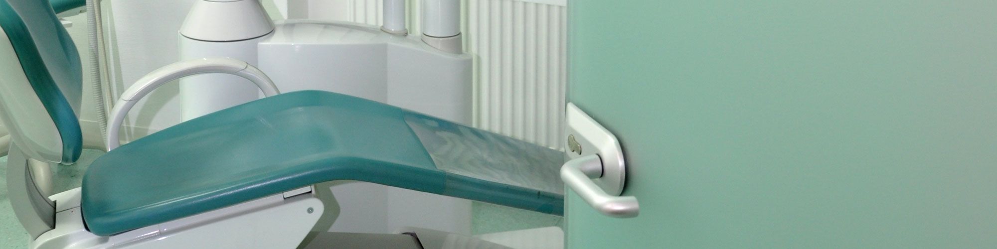 Füllungen, Parodontose und Karies, Prophylaxe/Professionelle Zahnreinigung, Zahnästhetik, Kronen und Brücken, Implantate, Zahnbleaching, Zahnarztangst, Kinderbehandlung, Friedrichstraße 29, 59065 Hamm, Lewandowski, Zahnarztpraxis, Zahnärztliche Praxis